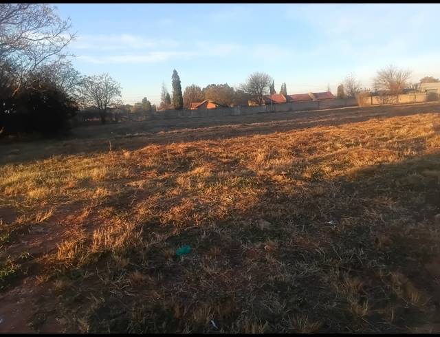 2,032M² VACANT LAND FOR SALE IN HENLEY ON KLIP